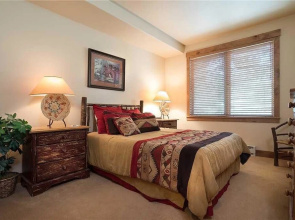 2206 Timberline Lodge, Trappeur's Crossing Apartment 2