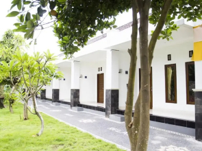 Lagriya Guest House