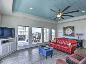 Walk to Ocean: Bright Crystal Beach House w/ Deck!