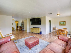 Adventure Haven w/ On-site Fun: Near Sequoia!