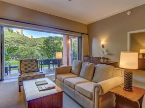 Ground Floor Largest 1BR w/yard at Prestigious Honua Kai K146