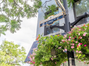 Stylish 2Br Apartment in the Heart of Hamilton 4