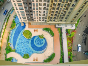 Elegant And Comfy 2Br At Transpark Cibubur Apartment