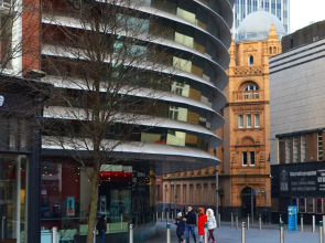 PM & Charles Luxury Apartments - 2 Bedroom - City Center - Parking