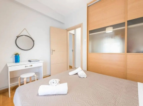 Central Flat with Cosy Sunny Terrace
