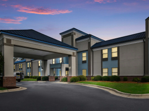 SureStay Plus Hotel by Best Western Tarboro