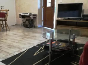 Apartman "Almond house 2"