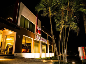 Hotel 365