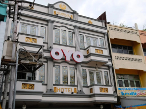 OYO 844 Surya Hotel