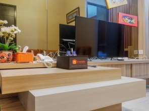 Homey 2BR Apartment at Tamansari Papilio