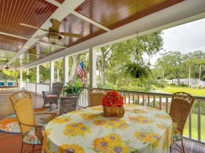 Walk to Beach: Gem w/ Pool & Spa in Isle of Palms!