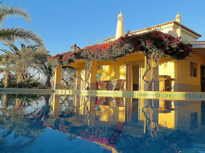 Villa With 4 Bedrooms in Carvoeiro, With Wonderful Mountain View, Priv