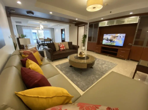 JJ Suites - Your Home on 11