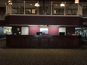 Grand Hinckley Inn