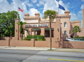 Embassy Suites by Hilton Charleston Historic District