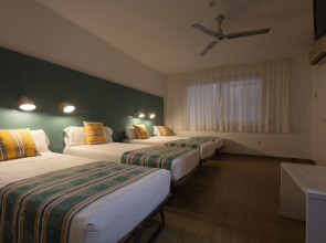 Yomo Hostal BCN Port