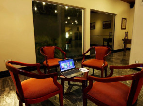 Randholee Resort & Spa