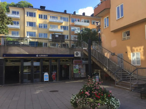 Central Stockholm with Free Airport Pickup