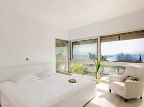 Katerina House