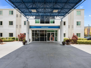 Motel 6 Orlando, FL - International Dr