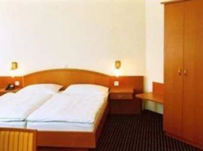 SUITE HOTEL 900m ZUR OPER