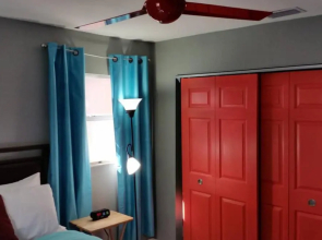 Beautiful Lakeview Sunsets Resort - 3BR