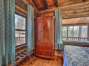 Relaxing Retreat w/ Private Dock on Claytor Lake!