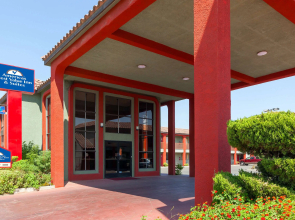 Americas Best Value Inn & Suites Bakersfield Central