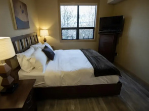 Two Bed Two Bath Corner Unit #432