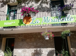 La Mirabelle-casteil Country House