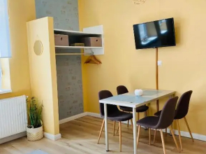 Studio 18