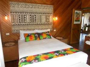 Dolphin Bay Divers Bungalow