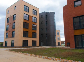 Livestay - 3 bed Apt With Balcony Near Heathrow