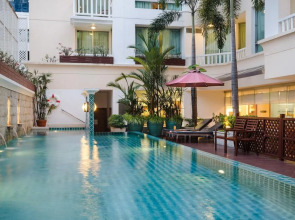 At Ease Saladaeng by AETAS