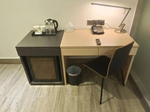 Pacific Express Hotel Central Market