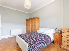 Spacious Central Hove Beach Flat