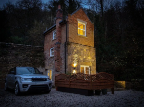 Robin Hood Tower