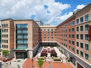 Courtyard by Marriott Richmond Downtown