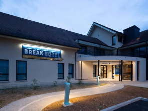Break Hotel