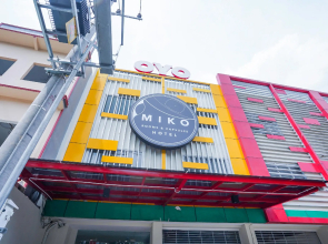 OYO 1428 miko capsule hotel