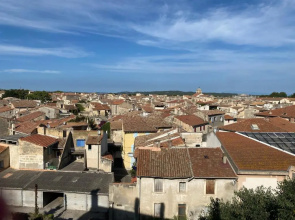 Bel appartement avec vue sur les toits (nouveau)