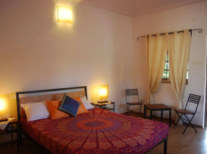 Granpa's Inn Hotel Bougainvillea