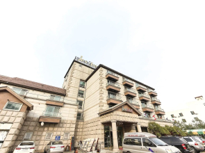 Jes Hot Spring Hotel