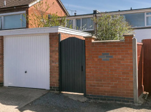 Stylish House & Work and Leisure inc FREE Parking & BHX Airport by ComfyWorkers