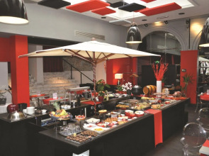 Hotel de Bourgtheroulde, Autograph Collection