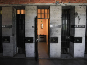 Saintlo Ottawa Jail Hostel