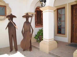 Casa Juan Miguel