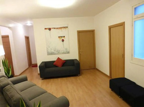 Super Balmes Guest House