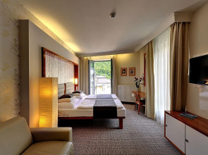 St. Joseph ROYAL REGENT