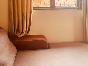 M&M Residence Bukoto. Unlimited Wifi, Netflix